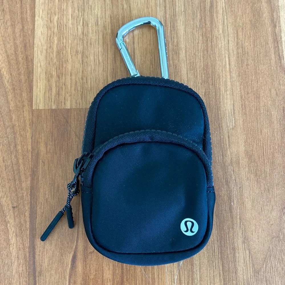 ❤️ Lululemon Nano Clip-on Backpack Black NWOT
